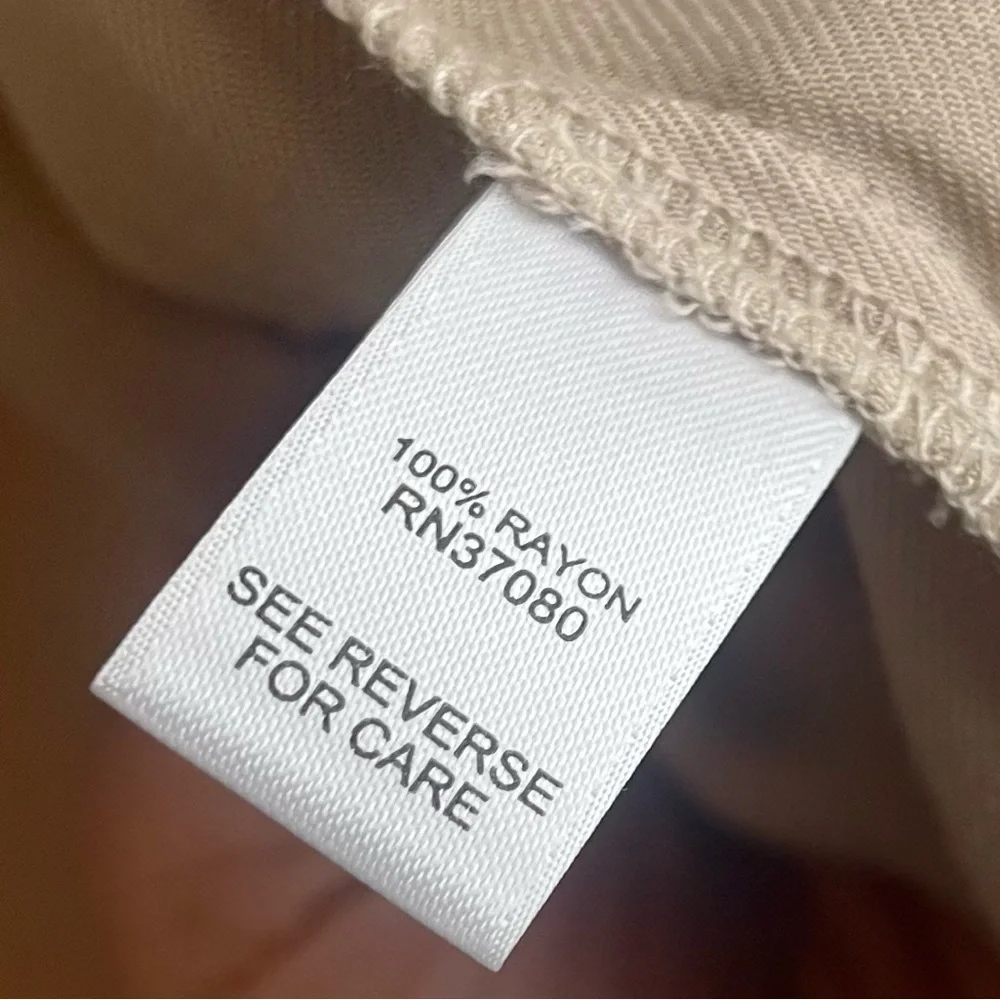 *NWT* Woman’s Beautiful Tan‎ Casual Vest Size Medium